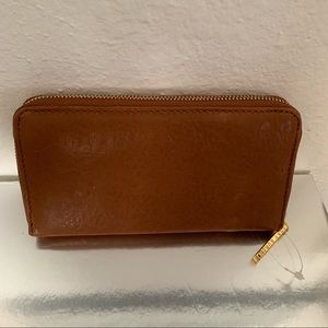 Tory Burch  Zip Leather Continental Wallet New